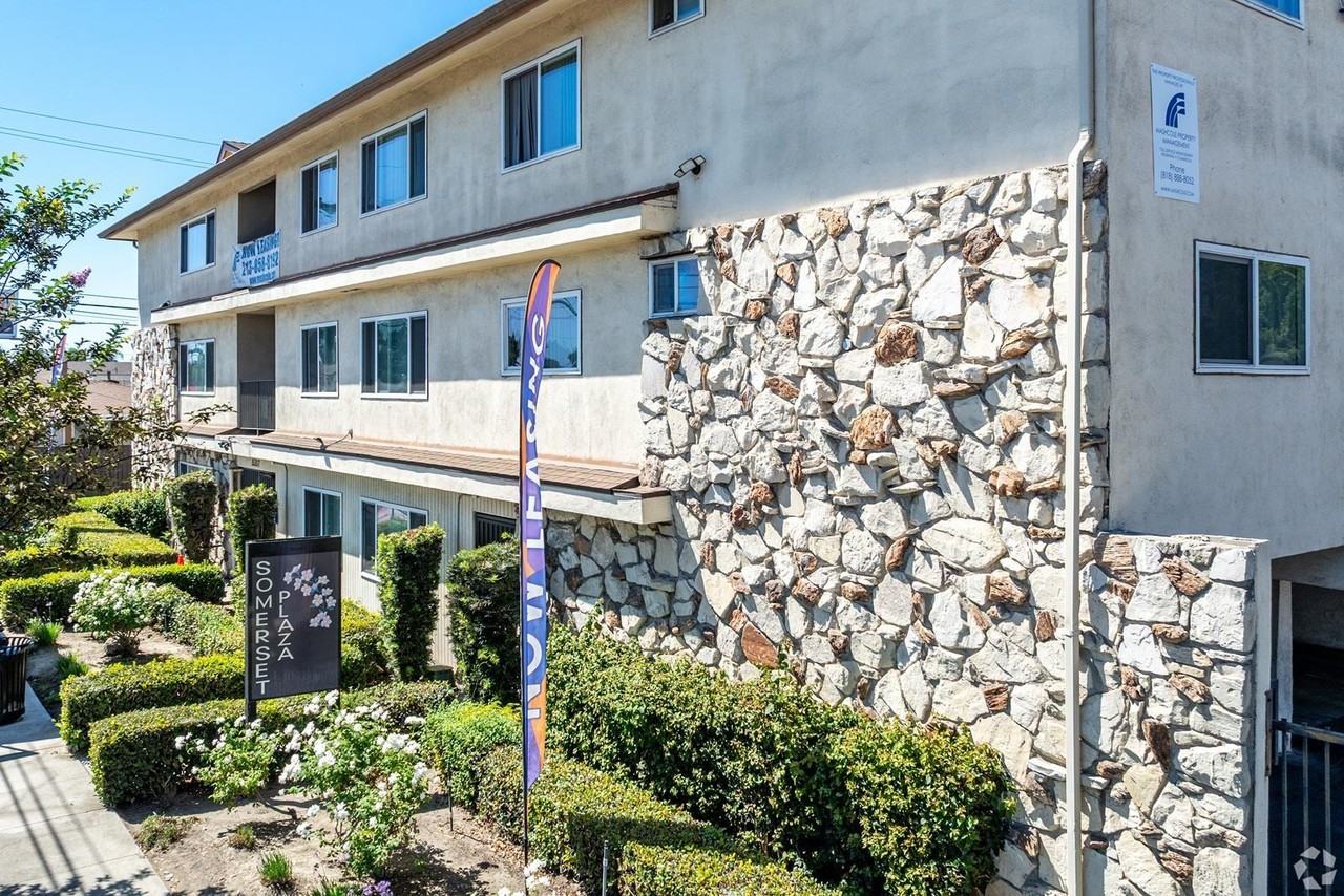 Somerset plaza - Photo 3 of 20