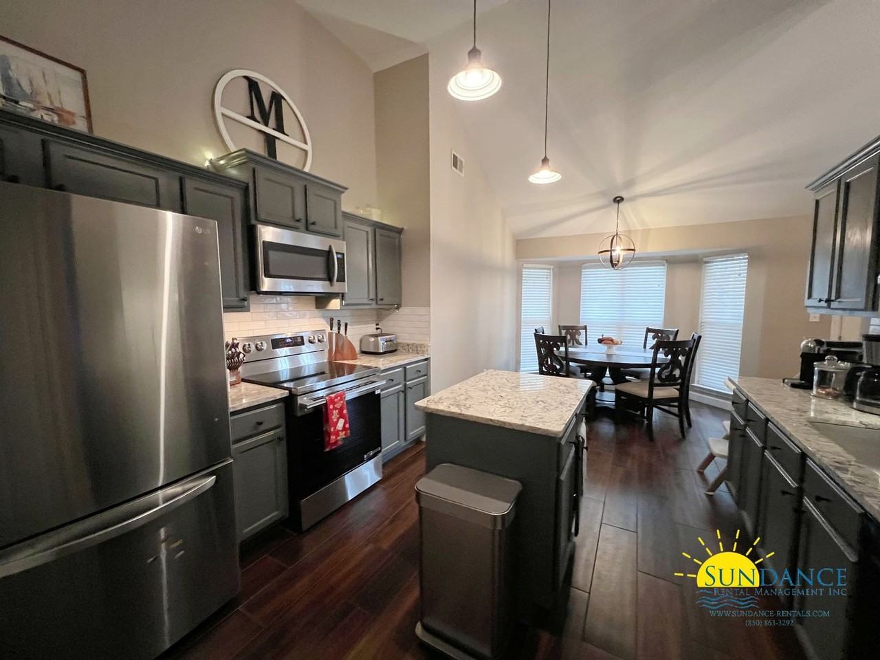 504 Tom Sawyer Ln - Photo 4 of 17