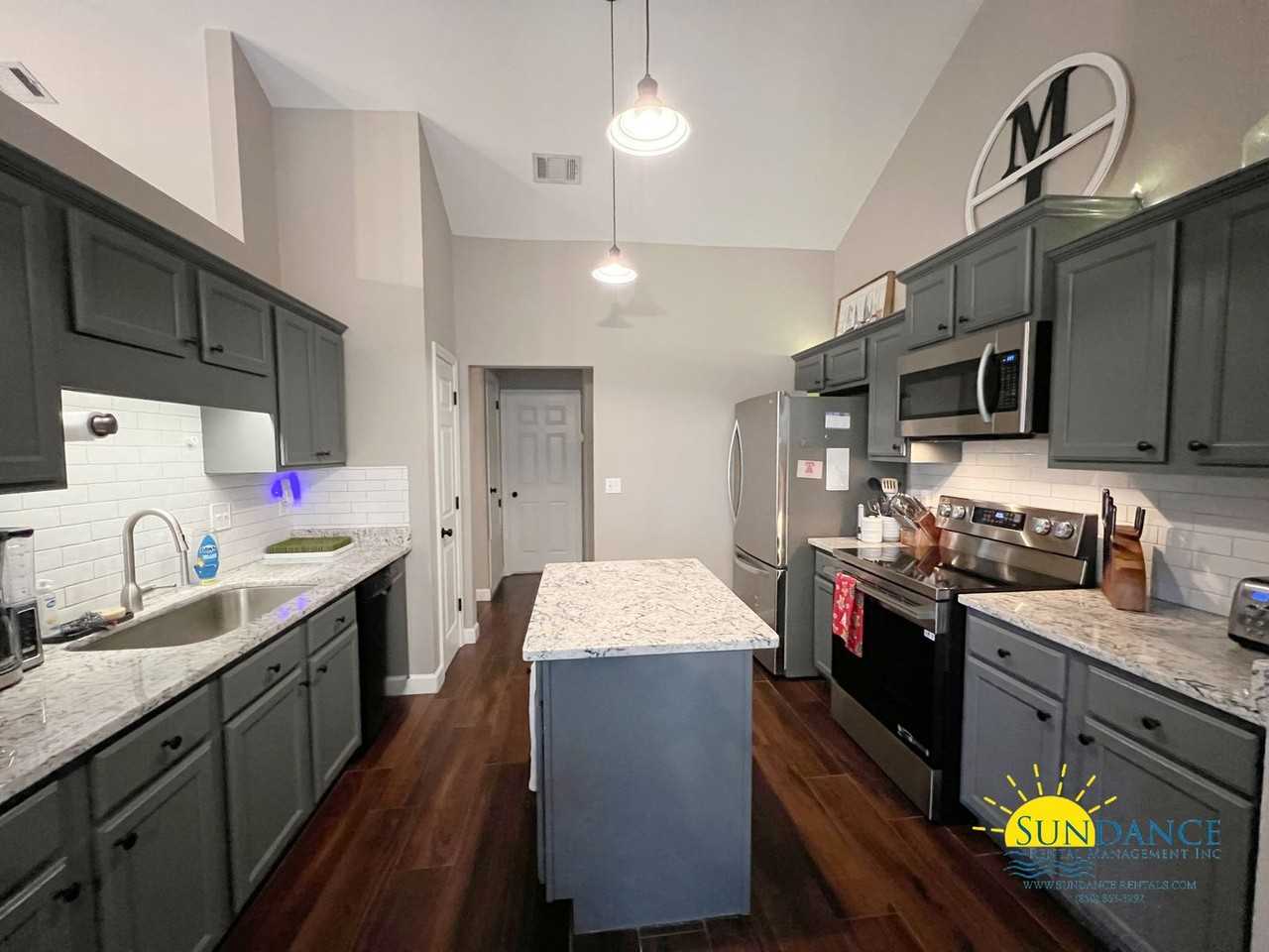 504 Tom Sawyer Ln - Photo 5 of 17