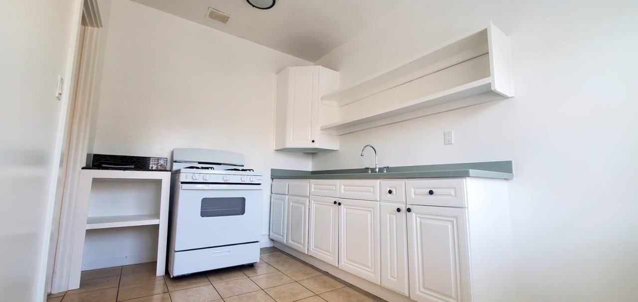 1212 - 1218 S Harvard Blvd - Photo 7 of 25