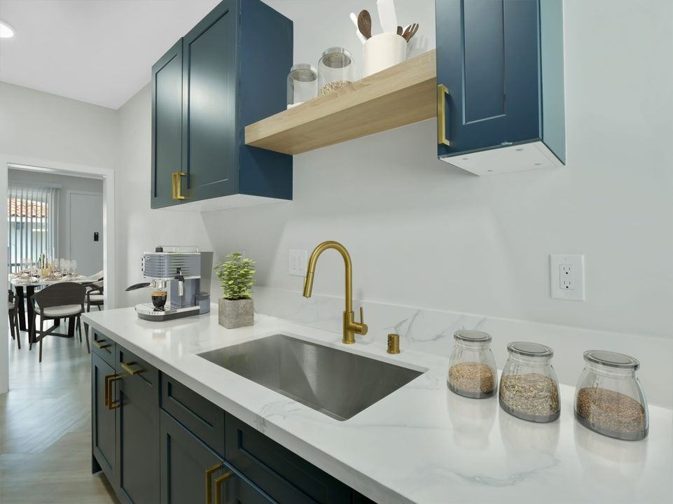 6175 Canterbury - Photo 5 of 15