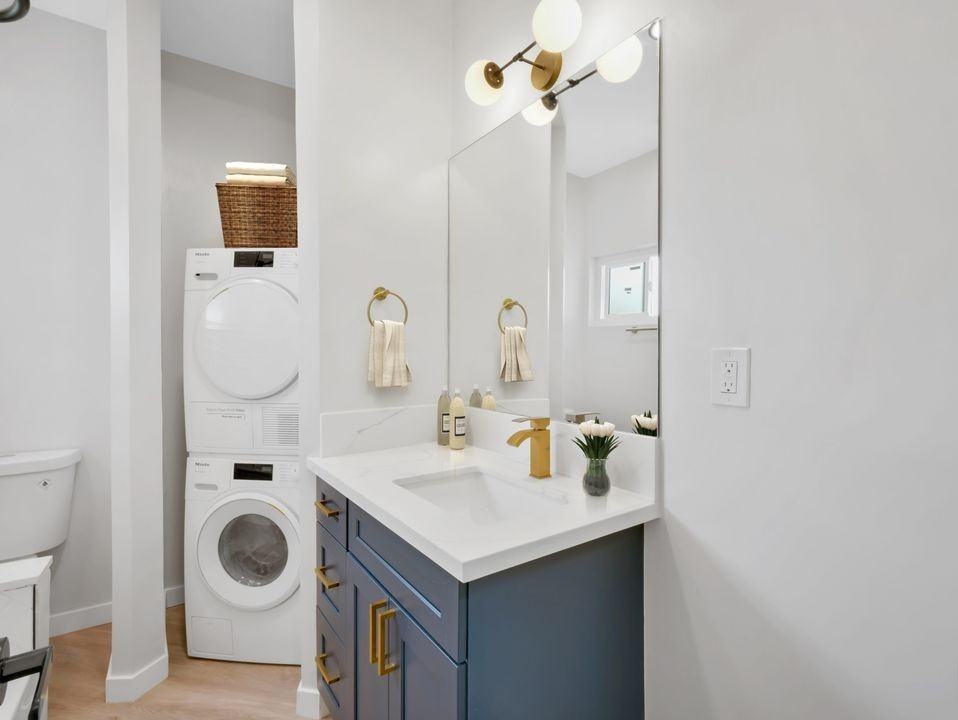 6175 Canterbury - Photo 6 of 15