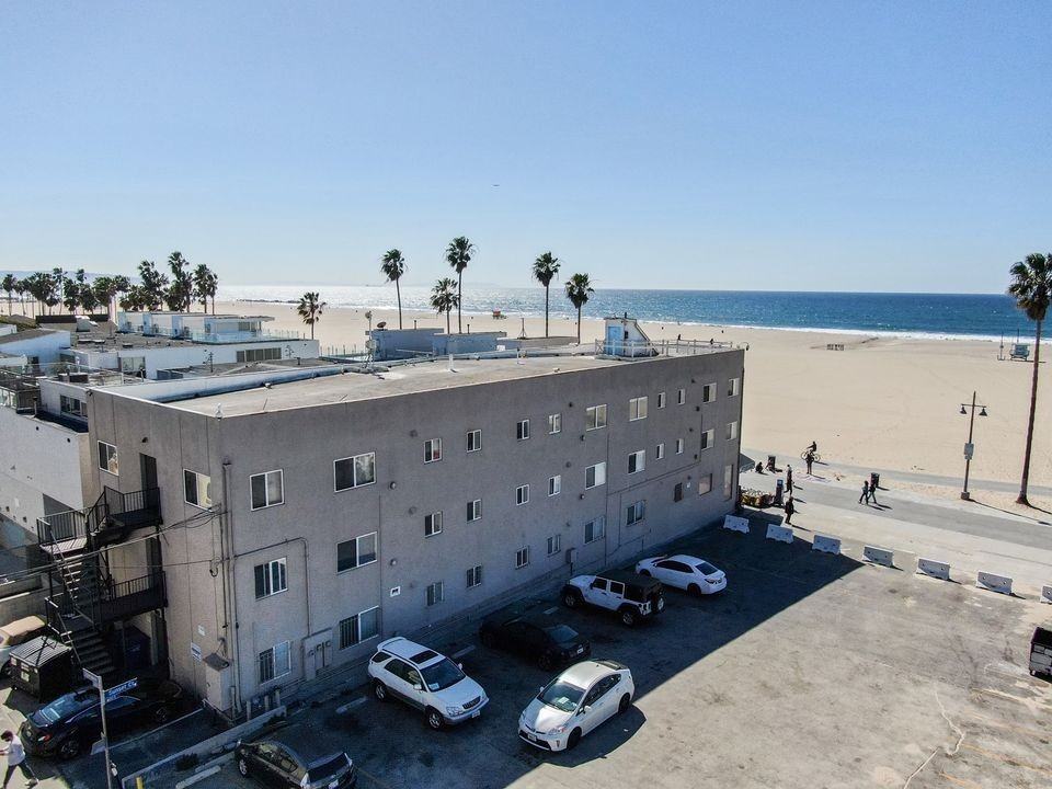 615 Ocean Front Walk, - Photo 4 of 50