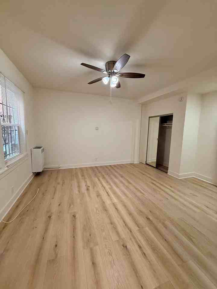 3057 Leeward Avenue, - Photo 3 of 41