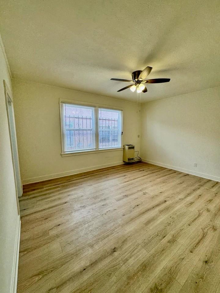 3057 Leeward Avenue, - Photo 4 of 41