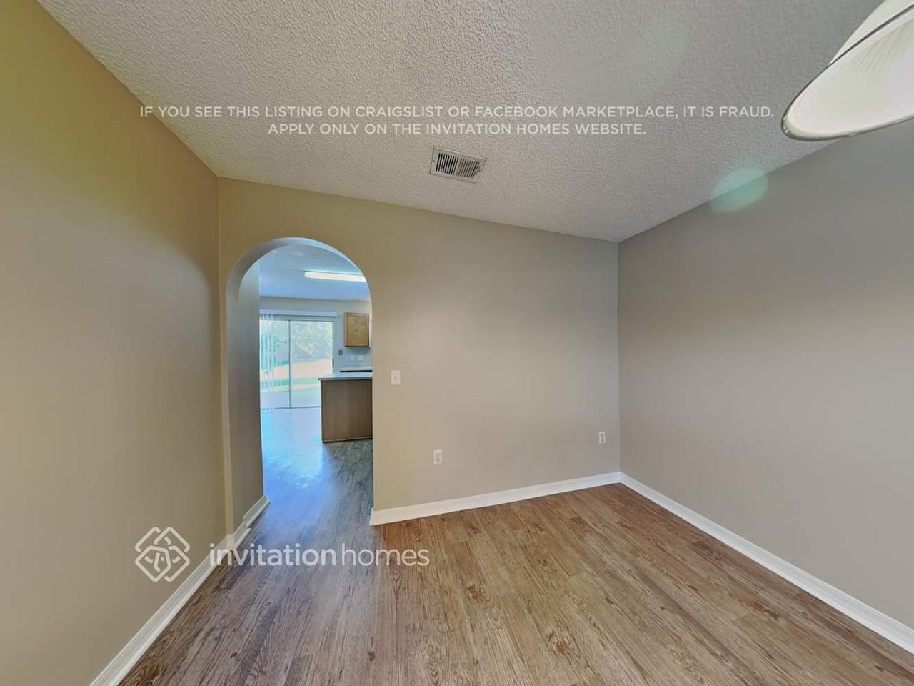 1800 Brookshire Cir - Photo 6 of 19