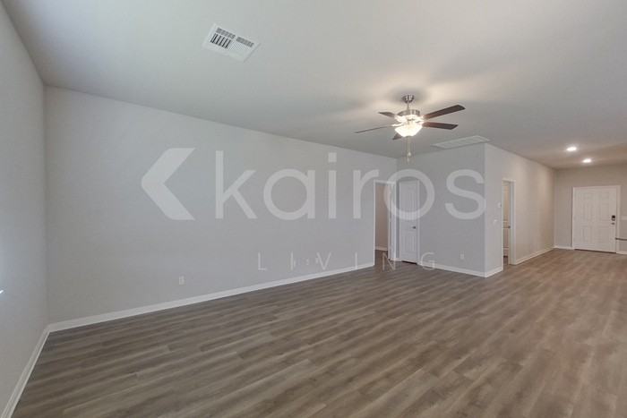 900 Nw 6th St - Photo 2 of 20