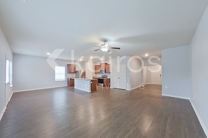 1056 Pilgrim Ln - Photo 5 of 27