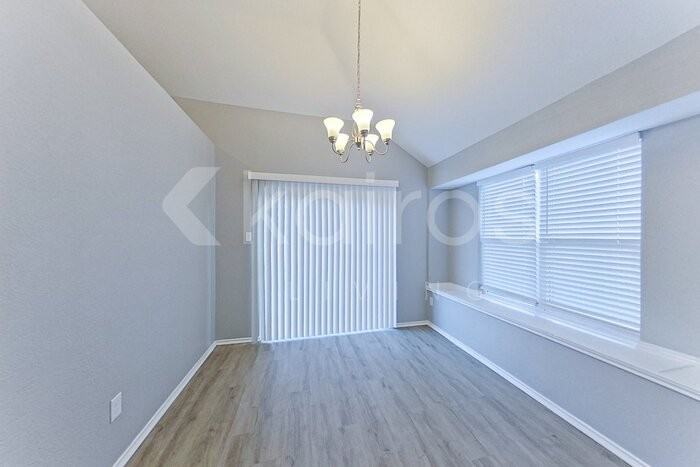 11811 Asher Ln - Photo 6 of 21