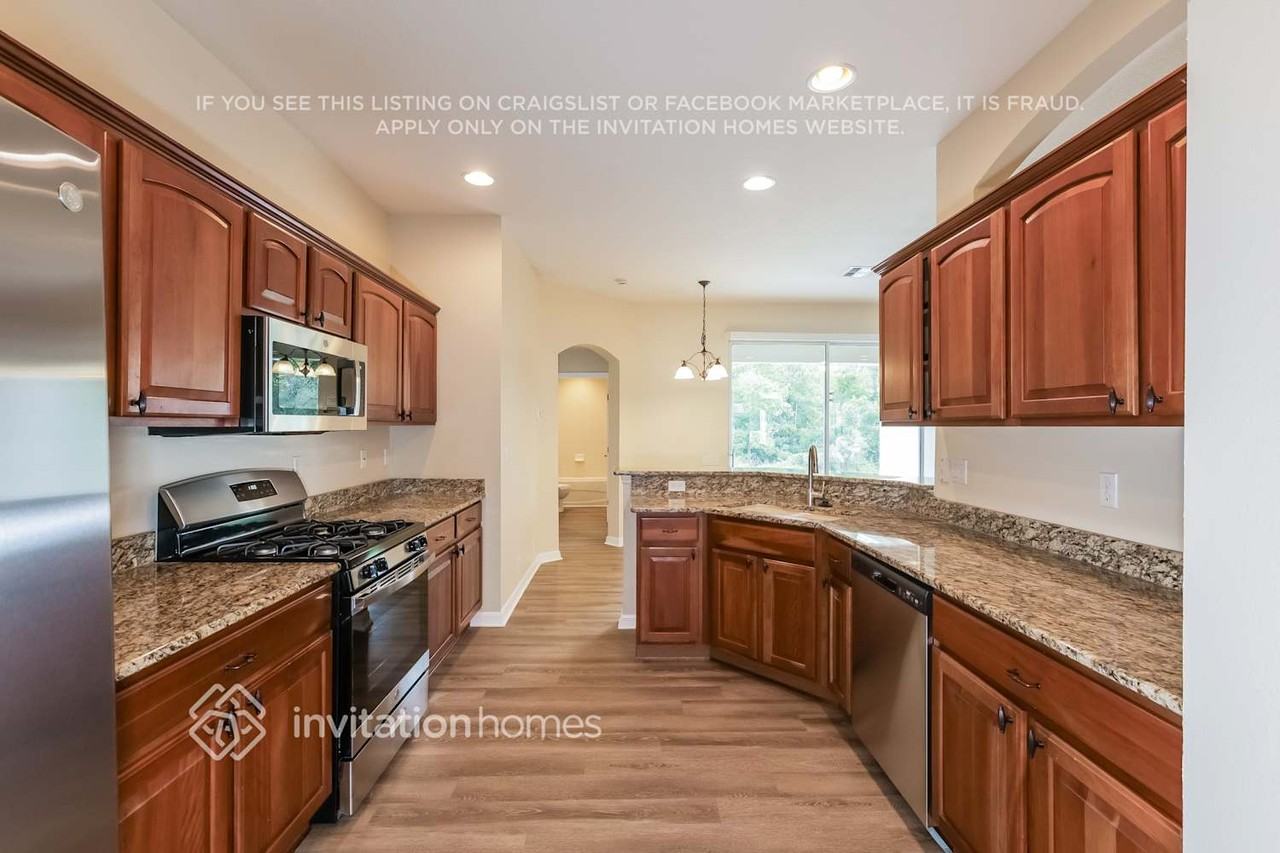 4314 Whistlewood Cir - Photo 7 of 17