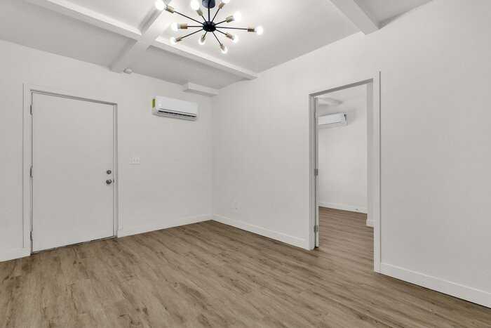 325 N 17th Dr #A - Photo 6 of 32