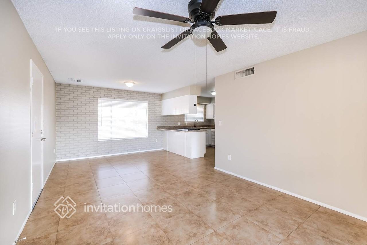 5337 W Berkeley Rd - Photo 5 of 17