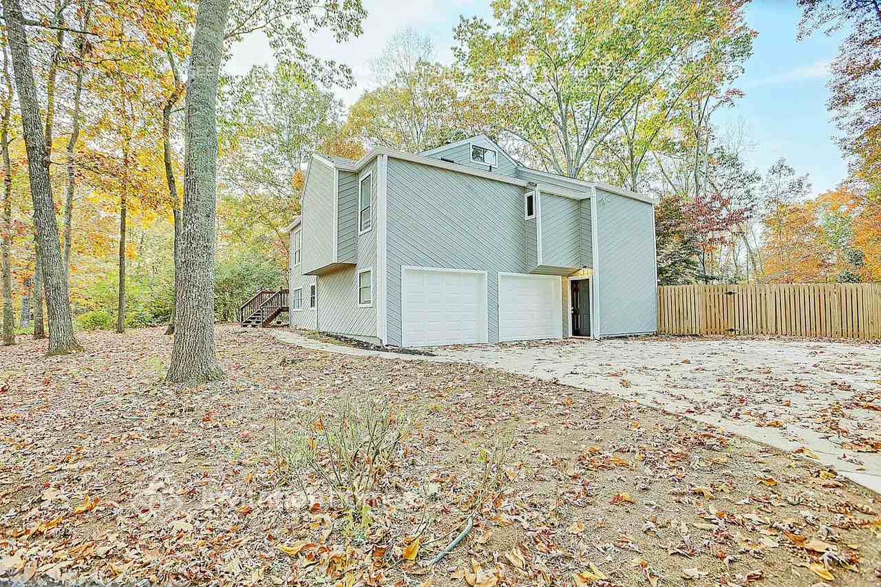 2230 Rolland St - Photo 3 of 25