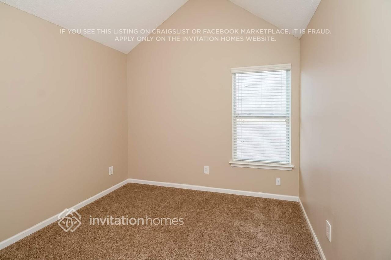 215 Marriott Dr - Photo 7 of 15