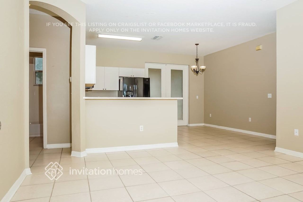 2844 Wells Ave - Photo 4 of 17