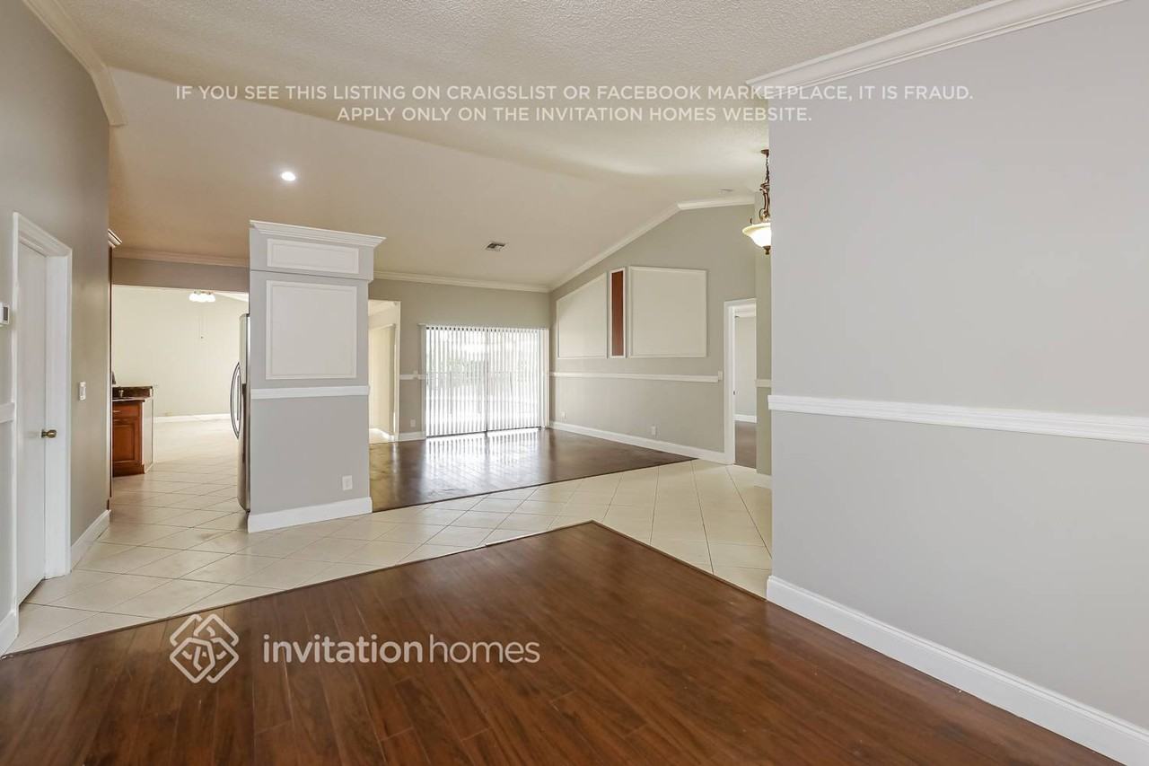 4411 Nw 73rd Way - Photo 3 of 17