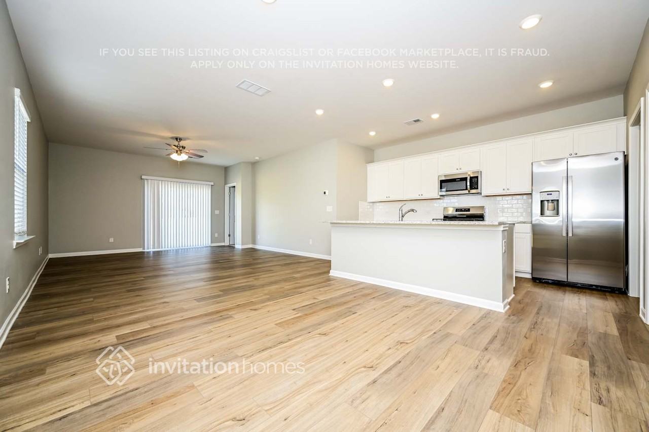 520 Almere Dr - Photo 4 of 18