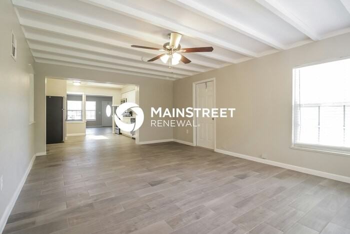 721 N E St - Photo 6 of 15