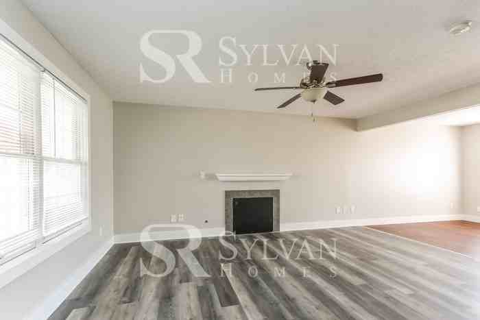 4015 Graves Dr - Photo 4 of 16