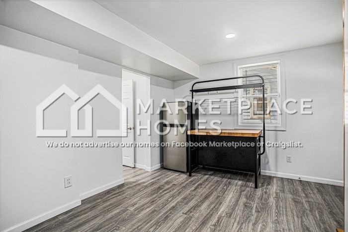 23 Bisbee Ave Se #B - Photo 7 of 15