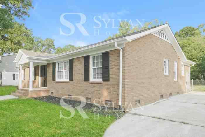 12245 Taragate Dr - Photo 4 of 16