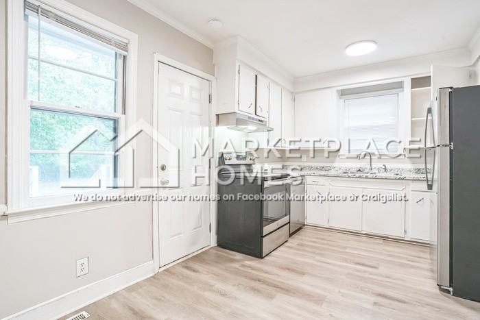 2001 Forest Dr - Photo 7 of 31