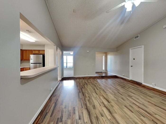 6235 Cranberry Ln E - Photo 6 of 22