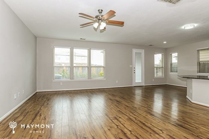 16334 Oakside Hollow Ln - Photo 4 of 12