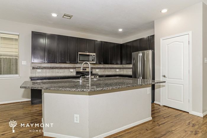 16334 Oakside Hollow Ln - Photo 5 of 12