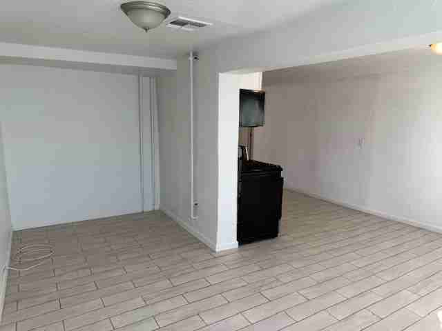 2131 S 4th Ave #2 - Photo 3 of 14