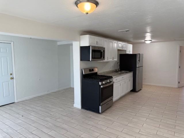 2131 S 4th Ave #2 - Photo 4 of 14