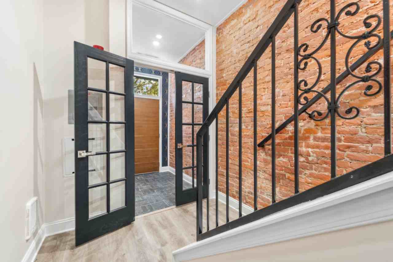 2341 N College Ave - Photo 3 of 30