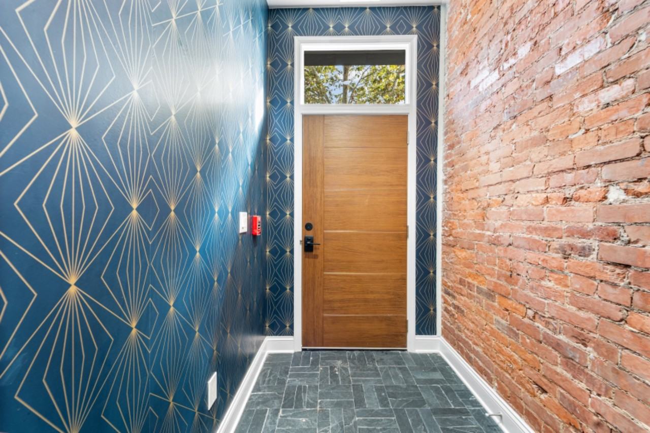 2341 N College Ave - Photo 4 of 30