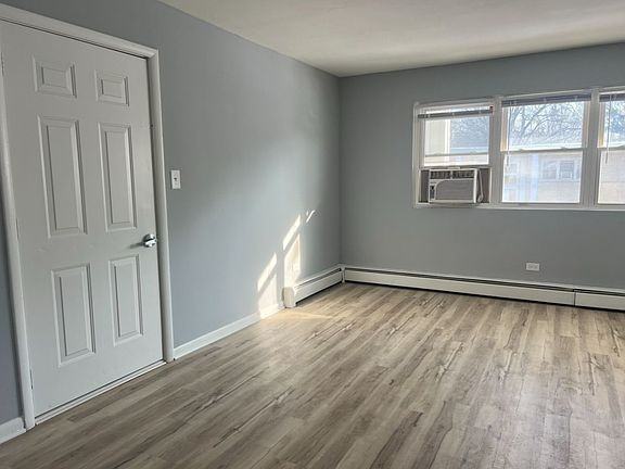 1034 E Division St #A - Photo 7 of 7