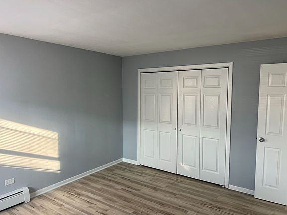 1028 E Division St #C - Photo 4 of 8