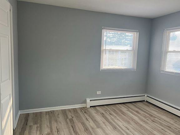 1028 E Division St #C - Photo 7 of 8