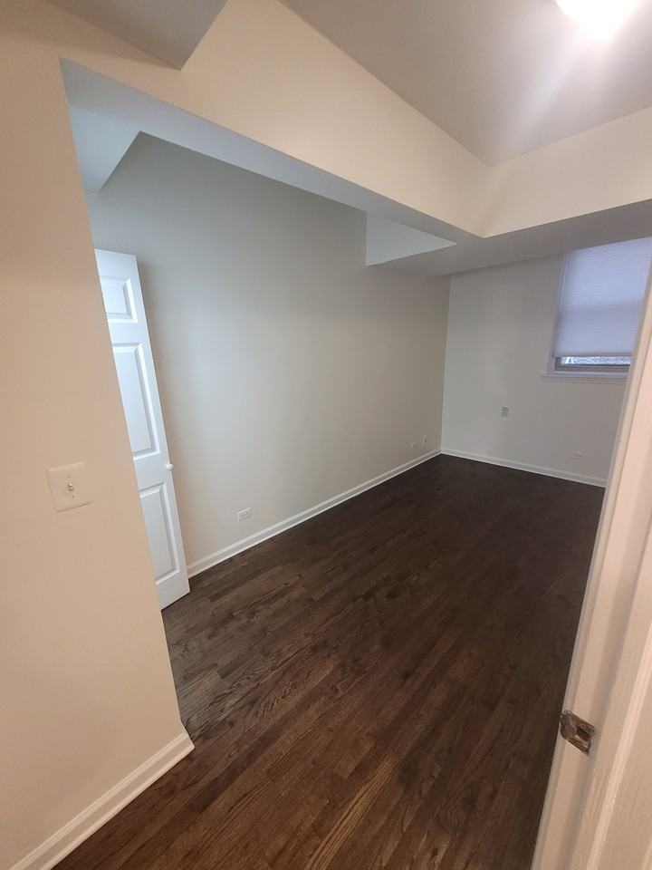 6708 N Hermitage Ave #1 - Photo 7 of 25