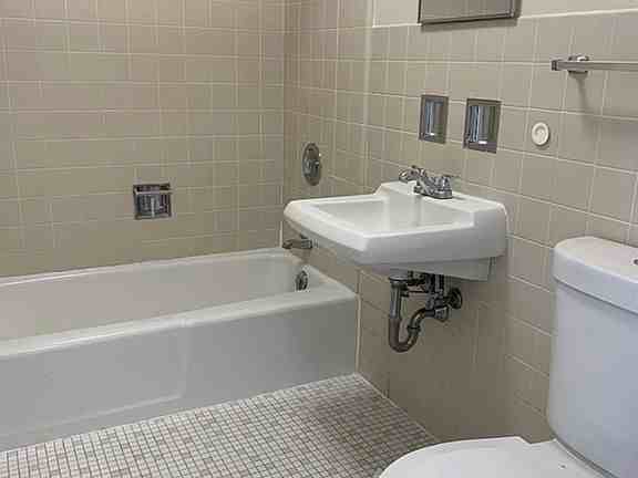 392 Executive Dr #201 - Photo 7 of 11