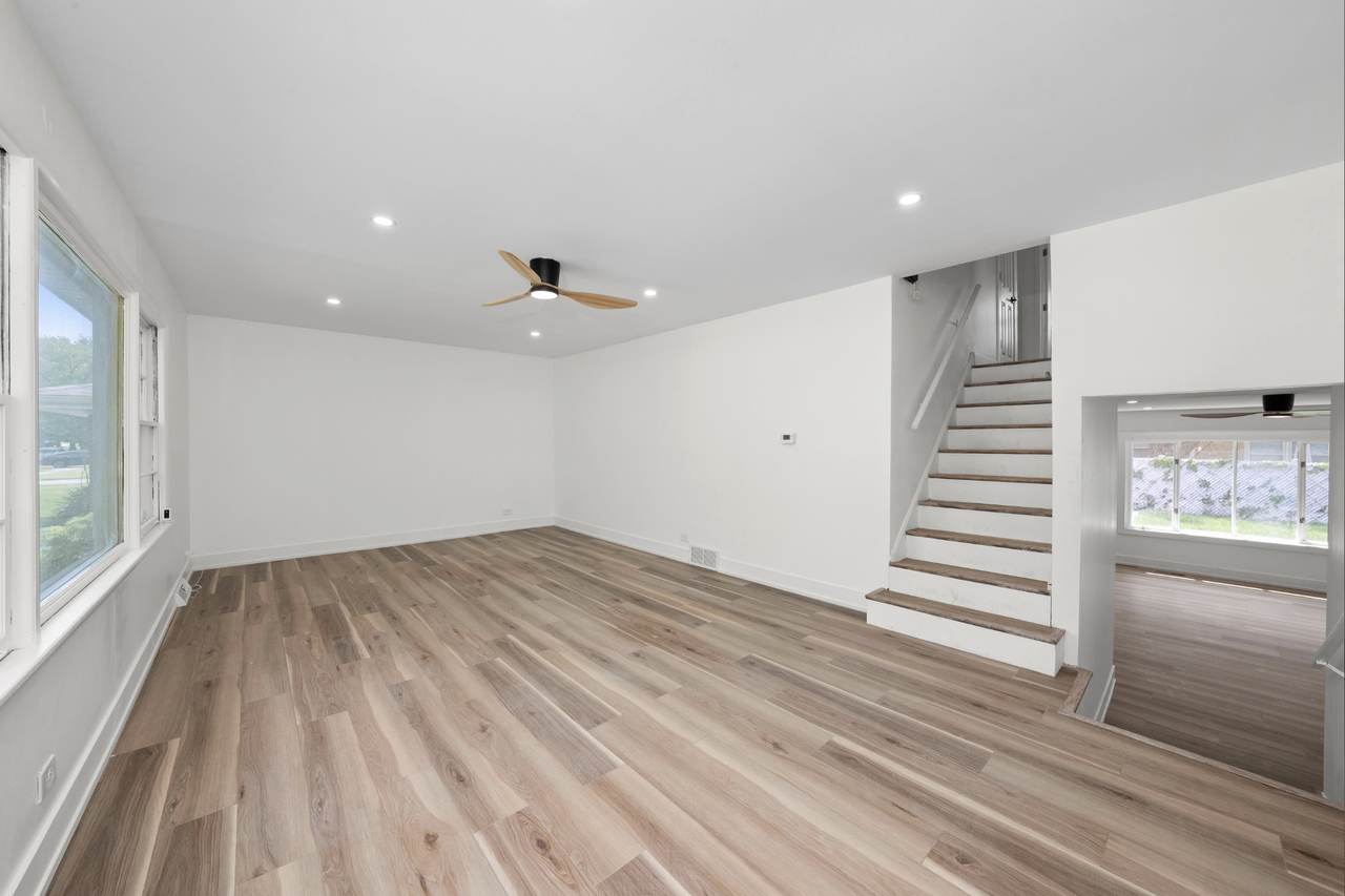 16030 University Ave #NA - Photo 2 of 17