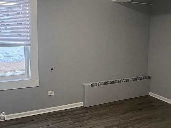 392 Executive Dr #104 - Photo 2 of 5