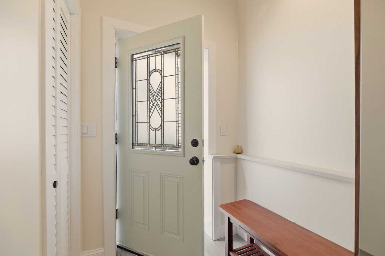 98 Kay St #4 - Photo 2 of 20