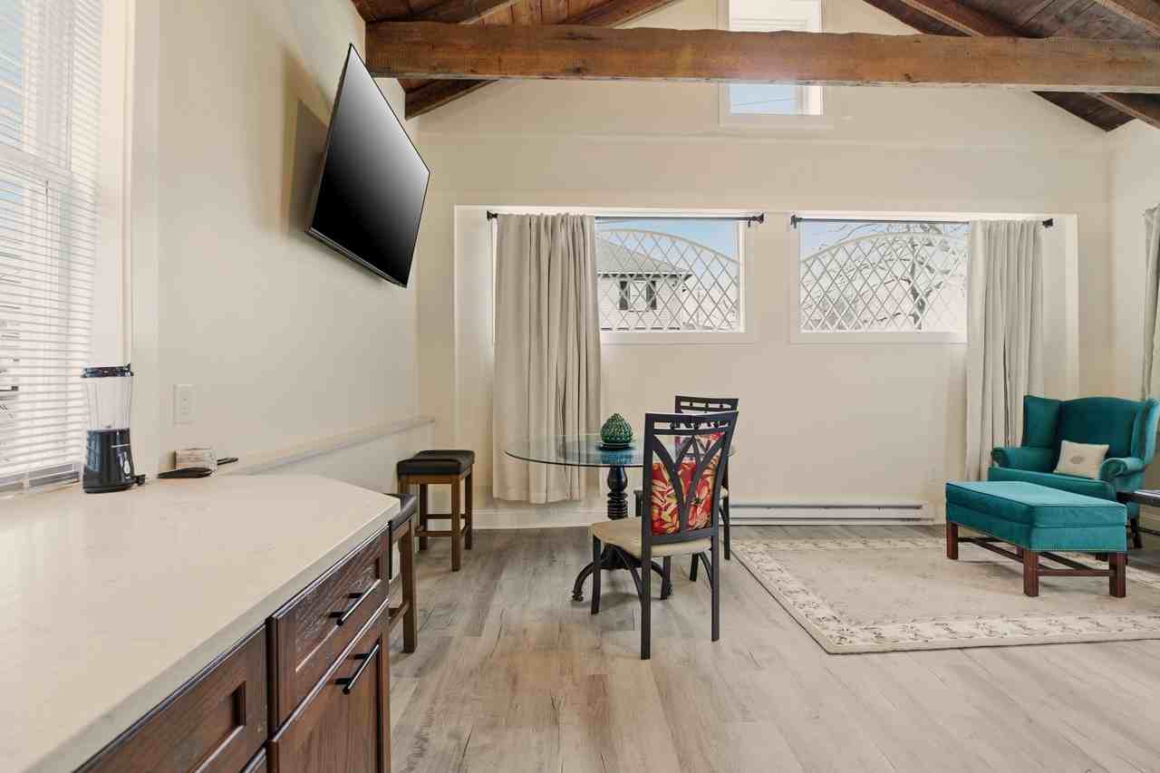 98 Kay St #4 - Photo 5 of 20