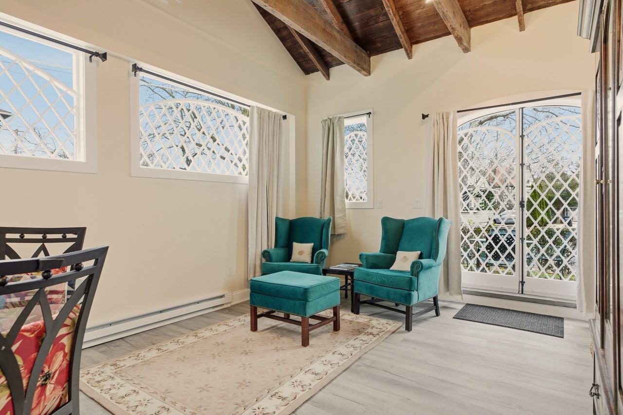 98 Kay St #4 - Photo 7 of 20