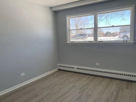 390 Executive Dr #107 - Photo 5 of 6