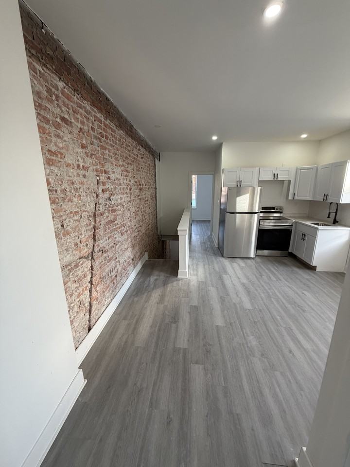 1208 N Wilton St #2 - Photo 3 of 8