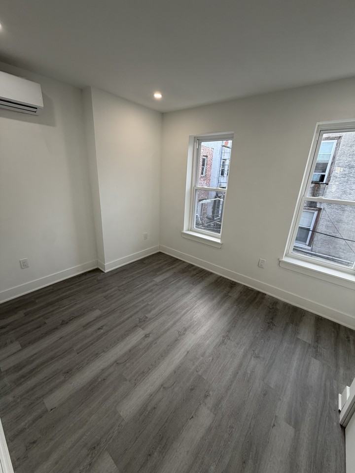 1208 N Wilton St #2 - Photo 4 of 8