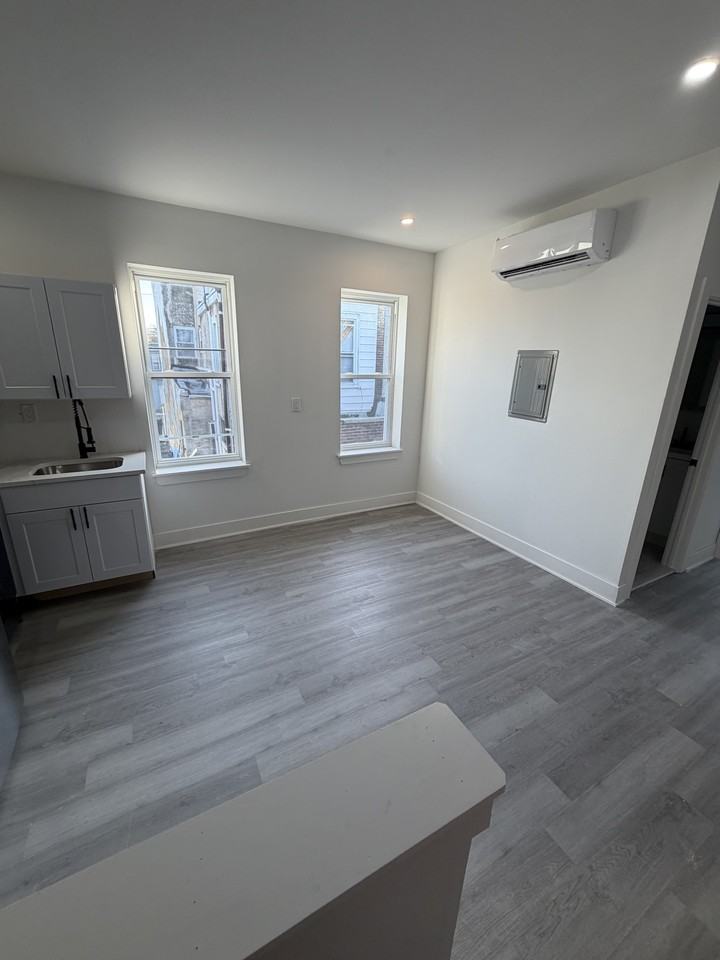 1208 N Wilton St #2 - Photo 5 of 8