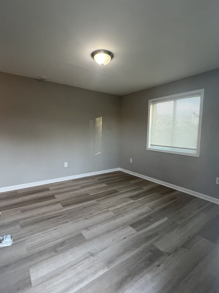 305 W Oak St #C - Photo 2 of 14