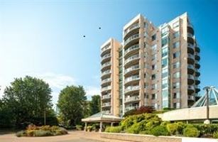 featured image of 1010 View St #302