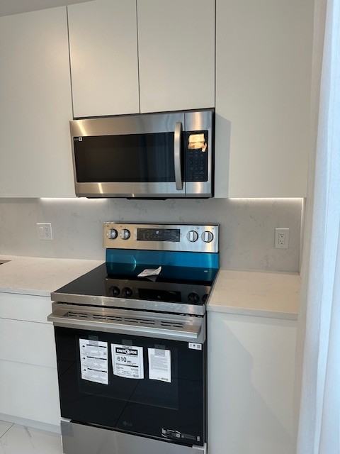 1010 View St #302 - Photo 2 of 10